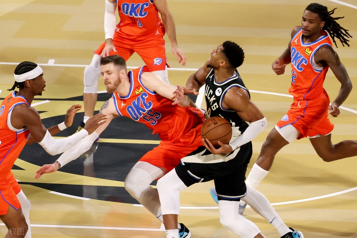 开云体育入口-雄鹿横扫爵士，麦科勒姆带队取胜